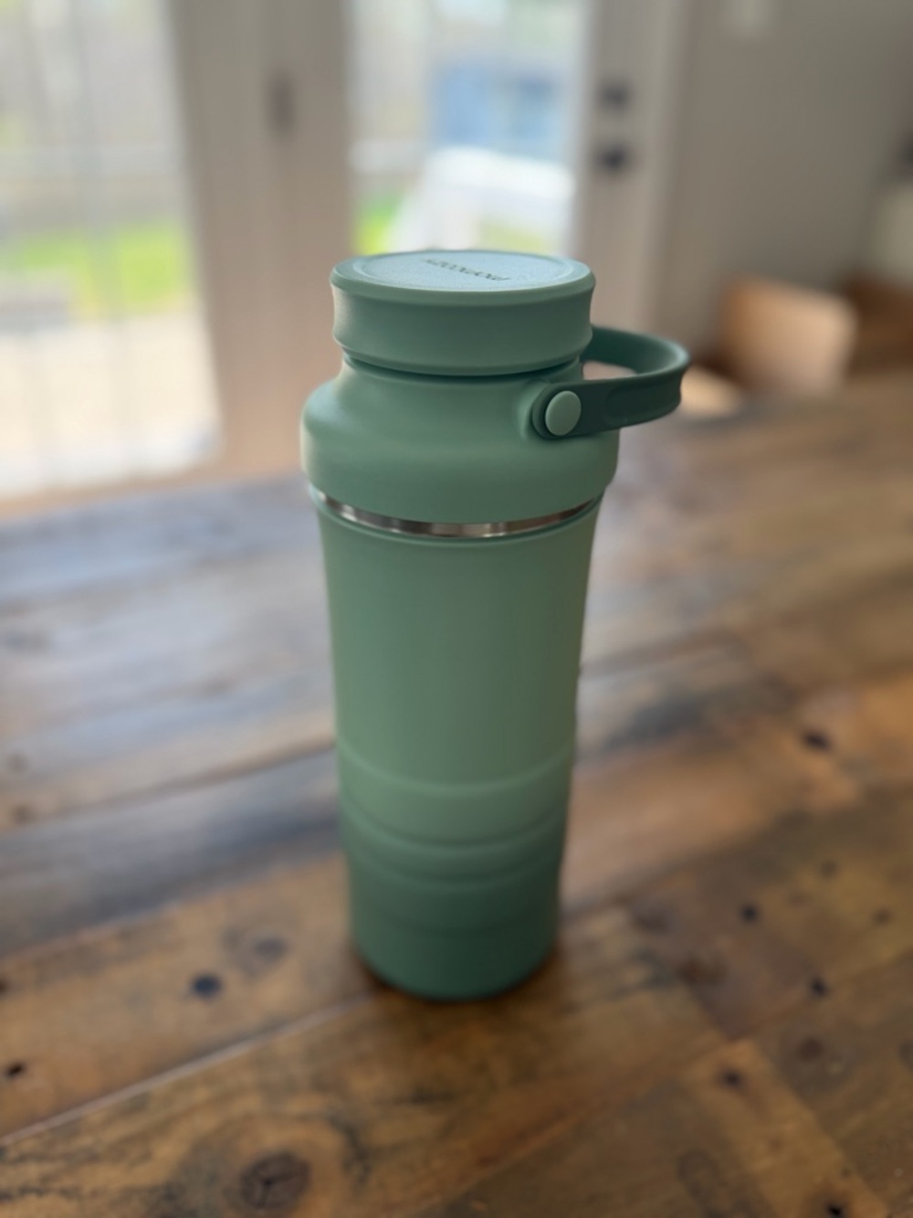 Momcozy 22oz Portable Breast Milk Cooler